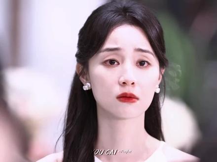 “明明是为了不再束缚她的自由而选择离婚,可离婚后他反而更爱她了,直到得知深爱的她要和别人再婚,他再也坐不住了”#短剧是离婚的关系 #沉思 #龚婉怡 #前夫哥的千层套路 #她逃他狂追她插翅难飞