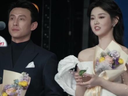 #刘萧旭 #李柯以 同台领奖,恭喜获得品质卓越演员!#微短剧品质盛典