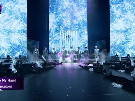 《Take my hand》舞台,炸裂了#zerobaseone #zb1#章昊 #mama颁奖典礼 #神级现场