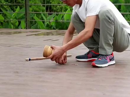 传统健身大玩具#陀螺 #抽陀螺