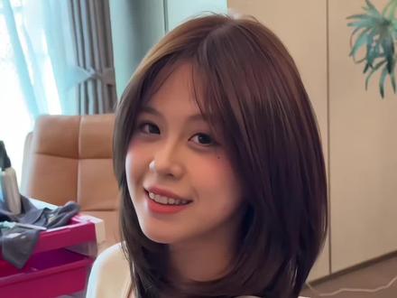 2026年超级减龄的层次感锁骨发,百搭脸型可盐可甜可洋气可减龄,方圆脸女生都适合!#新年发型 #懂你的发型设计师 #减龄发型 #减龄锁骨发 #发型分享