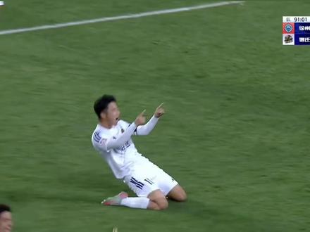 高驰世界波! 宿迁队高驰在补时阶段世界波绝杀!宿迁队客场2-1战胜徐州!
#苏超徐州vs宿迁 #苏超宿迁2:1徐州#徐州苏超氛围感拉满