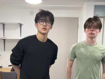 你不洗澡你很nb是吧#原创#去洗澡#两个直男