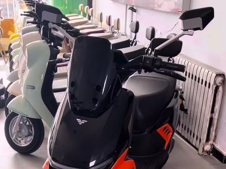 三千以内“狂鲨”你喜欢吗 #电动车 #两轮电动车推荐 #电摩电动车 #赛鸽狂鲨 #代步工具