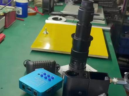 电子显微镜安装调试,全新电子显微镜,非常适合维修手机,电脑显微镜。搭配4800万HDMI 工业相机。
全新电子显微镜。
HDMI 输出。
4800万像素工业相机。成像清晰细腻。色彩艳丽。
相机可以直接插显示器用。还可以通过数据线链接电脑用。
相机可查内存卡。可录像。可照相。
相机可链接电脑。
视频和照片可直接存储到电脑用。
全新0745大镜头。工作距离10到15CM 。35到225倍放大。连续变倍。自动对焦。
全新底板。支架。立柱。
此套餐。不包括显示器。
全套配置清单(相机+电源+0745镜头+数据线+视频线+遥控器+双色可调LED 光源+底板+立柱+升降)。
不参与议价。喜欢的可以来店里测试一下,效果满意在决定是否购买
全套全新。
显微镜底板发货全新。但运输过程可能中会出现划痕磕碰。避免不了。希望大家理解一下。
底板尺寸是25X30CM