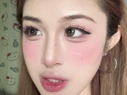 化妆也有自己的两勺生抽一勺蚝油。。#韩系 #水光肌 #学化妆 #柏瑞美化妆师定妆喷雾