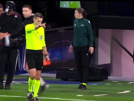 这到底理智不理智?吕迪格抱摔送点,哈兰德点射破门#足球的魅力#皇马 #精彩进球
#足球的魅力