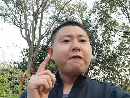 冬季蜂箱里面好多水是什么原因,大家知道吗?中蜂养殖。 #中蜂养殖 #三农