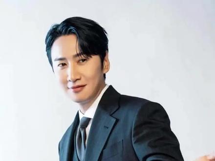 谁懂啊!李光洙主持金宇彬申敏儿十年抗癌爱情婚礼太好哭,早年综艺查无此人被压榨,如今凭《种豆得豆2》封神,影视综艺双丰收,逆袭之路堪称娱乐圈教科书!#李光洙 #李光洙主持金宇彬申敏儿婚礼 #李光洙新剧 #娱乐评论大赏 #内容启发搜索