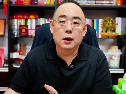 时间规划好… 春风作序,时光为章。3月启笔,在校园里耕书问学;7月收卷,于盛夏中自在徜徉。白绿相间的日历里,藏着少年逐梦的步履,也藏着山河远阔的向往。#家长必读 #数学战神 #抖音精选 #学习计划 #学霸秘籍