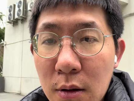 家人们!生化危机 9 发售 1 小时就被破解,直接把游戏加密和破解的博弈推上风口浪尖🔥 买正版还是玩破解,是不是你也纠结过?
从激活码到 D 加密,厂商防破解的手段换了又换,可黑客总能道高一尺魔高一丈。作为既是玩家又是策划的游戏人,我从常年玩破解,到后来心甘情愿买正版,其中的转变只有真正的游戏党能懂!
其实能消灭破解的,从来不是牢不可破的加密,而是更舒适的正版体验和能负担的价格。你们平时玩正版还是破解?评论区聊聊,关注我,带你唠透游戏圈那些不为人知的事儿~
#生化危机 9 #游戏 #游戏博主 #单机游戏 #游戏圈热点