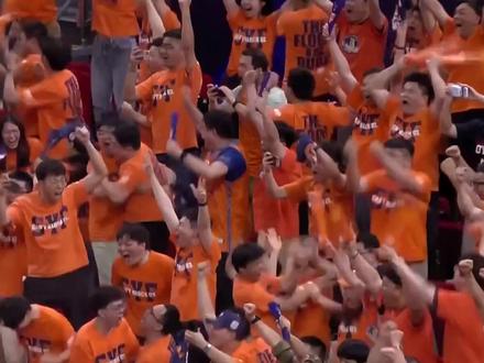 谢谢孙铭徽!上海球迷太搞笑了!孙铭徽是如何让广厦输球的? #dou来cba #cba季后赛 #孙铭徽