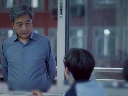 狙击蝴蝶9-10集2 李雾替友顶包反遭误解!《狙击蝴蝶》9 集这段兄弟情太虐了
谁敢动我弟?岑矜冲进教室霸气护崽,这波操作直接封神
被霸凌半月却只字不提,李雾的隐忍藏着多少委屈
从校园冲突到职场博弈,《狙击蝴蝶》9-10 集直接把张力拉满
陆医生熬果酱暗藏心机,李雾隔门盯梢醋意拉满
岑矜职场逆袭拿下大单!原来灵感竟来自科技馆的意外邂逅
李雾发烧两天无人知,岑矜的愧疚里藏着双向救赎
成睿道歉名场面!《狙击蝴蝶》10 集解开兄弟误会太好哭
11 岁年龄差的拉扯!李雾用示弱把姐姐的注意力牢牢锁住
霸凌者家长甩锅 “被害者有罪”,岑矜一句话怼到对方哑口无言#剧情#狙击蝴蝶#高甜来袭#追剧#万润卡纳剧场