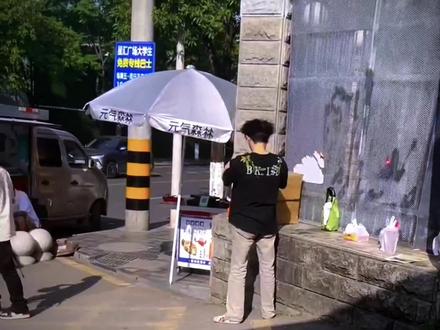 不是 哥们 你偷外卖吃到金色传说,还觉得自己是受伤者?#偷外卖#万万没想到