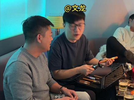 98年集团公司老板的一天(老板居然偷偷bei背着我们出去玩) @文龙 #昆明电商川 #供应链 #日常vlog