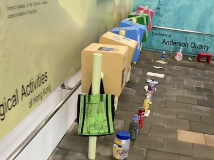 好英明的老人家们👍配服他们的精神早早来排长龙😊而且很有排队次序,又不累。👍👍👍