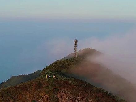 带着老婆第一次重装徒步,被虐哭了
#大明山 #南宁大明山 #龙头峰 #重装徒步 #老婆被虐哭了