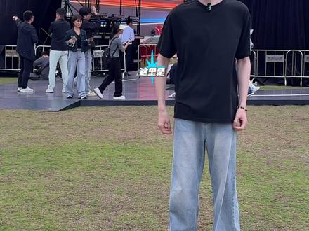 雅迪2026冠能新品发布会,代言人棣棣来啦~ 3.22 深圳南山前海石公园#雅迪电动车 #王鹤棣