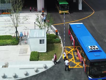 #谈固公交枢纽站 正式通车了!没人指引还真不知道从哪坐车。高大上了许多!#城市建设
