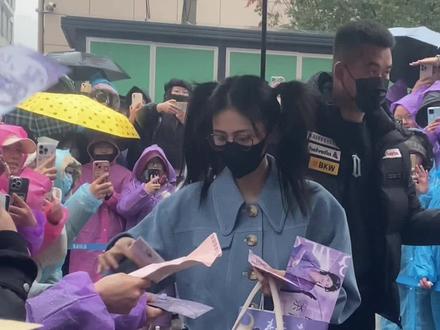 一切都值得!杀青快乐白鹿,期待白月梵星 #白鹿白烁#白烁