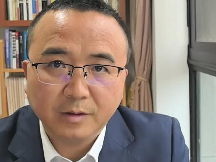 1月27日 多个迹象显示白银等贵金属加速冲顶 这些迹象包括:上涨幅度和波动率、市场热度、黄金白银比、交易所公告、纽交所基金持仓以及国外白银ETF持仓等。#白银 #贵金属 #黄金 #投资 #财经