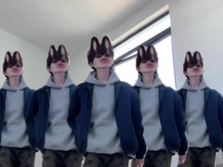 男厕所在这,女厕所在这#低脂小舞蹈 #精神状态良好 #浅跳一下