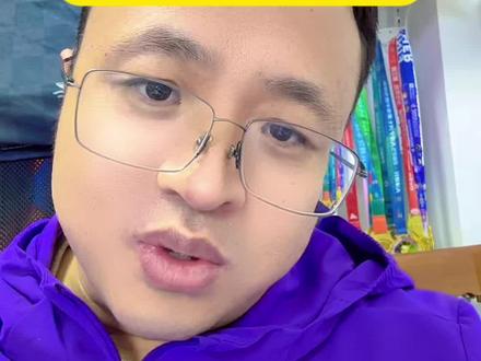 重庆马拉松破3大神倒地…可惜了!大家一定要永远记得,马拉松的终点从来不是PB,而是安全回家。#马拉松 #PB#重庆马拉松 #安全回家 #马拉松的意义