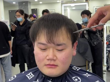 哇,发型真的可以拯救一个人,超级帅的渣男气质突显#男士发型#郑州男士发型#郑州摩根烫#郑州理发店#郑州男士