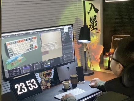 设计完成后,客户产品要打烊,需要你提供专色潘通色号。你还不会找吗?潘通是美国一家色彩权威机构,每年都会发布一款流行色。2023年的流行色是洋红色。这是往年的流行色。我们身边熟悉的潘通色有TIFFANY蓝,可口可乐红,星巴克绿,腾讯蓝都是潘通定制色彩。打开设计文件,吸取设计好的颜色,讲颜色的号输入到PS拾色器中,打开右边的色彩库,ps会自动找到和颜色最相近的潘通色。在ai色彩库中搜索色号找到相应的潘通色,标注好潘通色号,RGB,CMYK、和色号就可以发给客户了,赶紧收藏吃灰吧。#插画 #3d建模 #品牌设计 #平面设计 #入墨