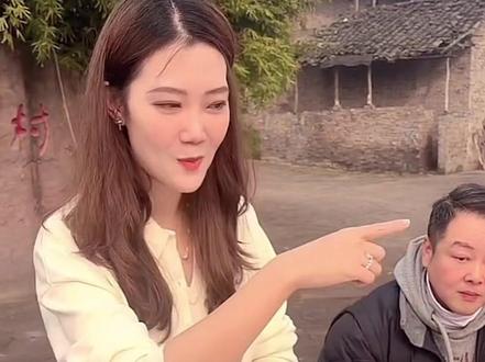 台湾同胞来到呆呆家,呆呆妹很热情接待台湾同胞, 欢迎台湾同胞!#呆呆#台妹lulu#中国传统美食 #两岸一家亲