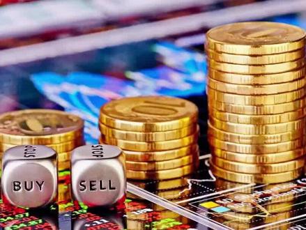 #黄金 #铜 #白银 2025年的金属市场简直疯得没边了!黄金直接飙到4500美元一盎司,白银冲破70美元,铜价也干到12000美元一吨,好多金属价格都创了历史新高。这波涨价到底有多猛,为啥能涨这么狠?黄金带头飞,白银、铂金直接“开挂”;工业金属里,铜价扛大旗,小金属全涨疯。#战略资源