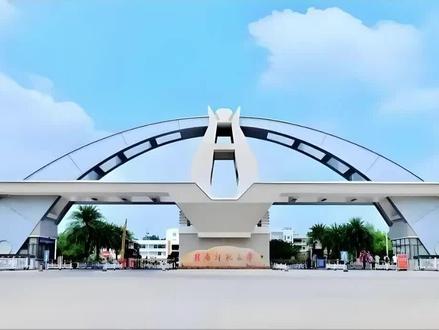 高中生报省属公费师范去乡镇当老师值得吗? #高考 #高考志愿 #江西高考 #江西高考志愿填报 #升学规划