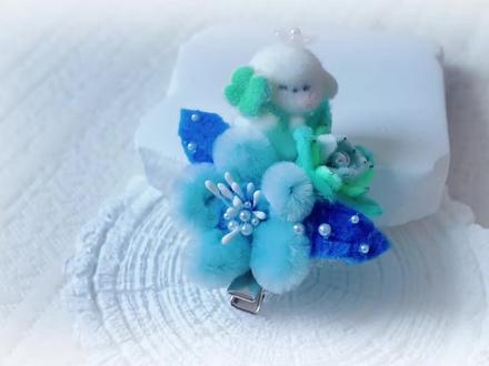 扭扭棒小花夹子DIY
谁能拒绝蓝绿色系的扭扭棒小狗小花夹子呀~
软乎乎的小狗搭配毛绒绒的花朵,手工捏出来的可爱感直接拉满✨
#手工diy #手工教程