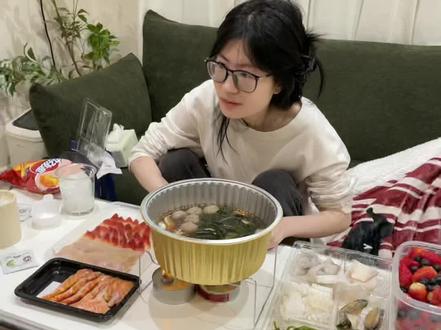 下雨天朋友来家里下火锅🍲(好长哦视频哦