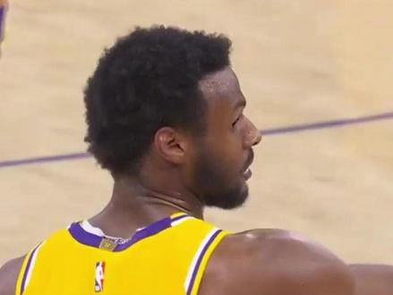 得到机会真能把握得住~#布朗尼赛季新高12分 #湖人不敌马刺 #文班亚马40分 #NBA