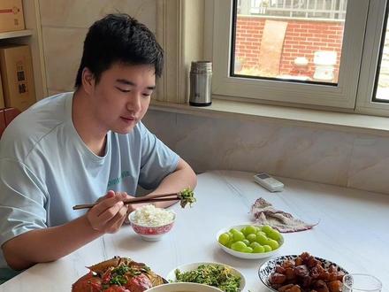 今天的午餐是婆婆做的很丰盛也好吃#美食