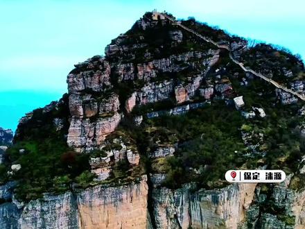 此生必打卡,保定白石山! 保定市白石山景区,位于河北省保定市涞源县白石山镇风凉沟村。白石山山体高大,有“三顶、六台、九谷、八十一峰”,主脊线长7000余米,最高峰是华北平原西北隆起之龙首。作为“中国北方第一奇山”的白石山,以其雄、奇、险、幻、秀五大特点,吸引众多户外爱好者攀登。#这么近那么美周末到河北 #春游河北赏百花 #河北文旅 #白石山