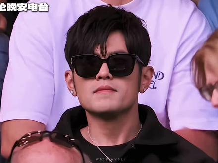 重磅!周杰伦官宣新专辑!3月18日首支预告!24日开记者会! #周杰伦新专辑 #周杰伦音乐 #周杰伦 #周杰伦演唱会 3月18日是预告!接下来每天一条预告!直到24号记者会!周知!