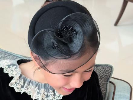 好好的一女孩 怎么就长了一张嘴 而且这张嘴满口大连话😂😂😂
有几个人明白“踢马蛋儿”是什么意思?😂😂😂
#文美丽zofia #口音影响颜值 #大连话 #混血萌娃 #高颜值