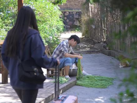 生活总有很多的精彩,也有很多来来往往~但最后都会回归到初始。