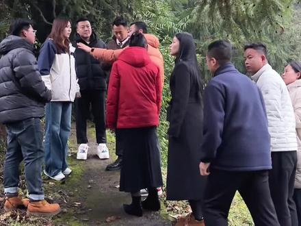 发现红红线索,守株待兔! #记录真实生活 #Vlog日常