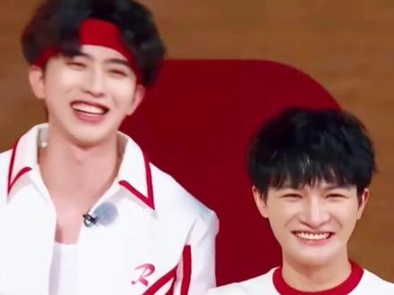 蔡徐坤嘴借我用两天,有点爽了#蔡徐坤#mean#青春有你#综艺