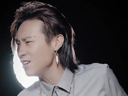 去年的这个时候创作的这首歌词,被宋小宝老师唱火了。转眼一年过去了,还记得这首歌 #伤心太平洋 #改编歌曲