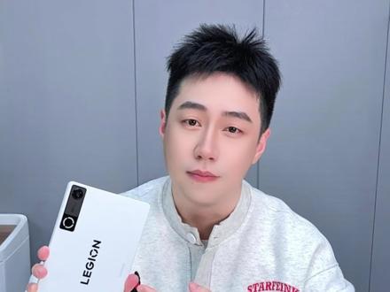 联想拯救者Y700第五代平板开箱
AI平板升级体验
一起来看看吧#拯救者2026 #AI神装 #联想AI平板拯救者Y700 #拯救者Y700