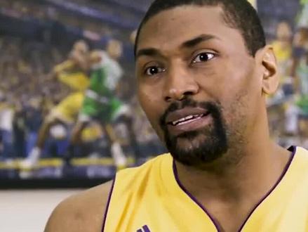 历史上的今天:行为艺术?阿泰斯特改名“慈善·世界·和平”