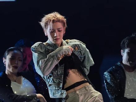 我家大门为你敞开boy 反复品鉴中🤗 Leave the Door Open舞蹈完整版
#侯明昊 #侯明昊南京演唱会 #舞蹈