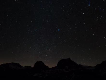 黎明前的天空是黑暗,乌云遮蔽了天空,我要大声呐喊…… #命运 #积极向上的生活态度 #不服就干