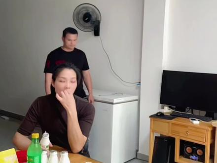 搞笑夫妻🎎守店日常,开心每一天😊