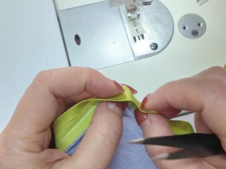 今天做这个,来去缝开叉内贴边🪡 #晋姐旗袍定制 #缝纫日常