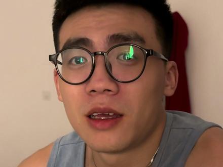 那明年只好多爱你19天啦
